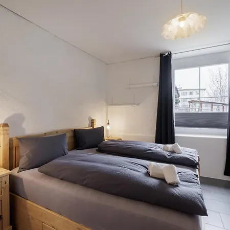 Chasa Plazzetta Apartment