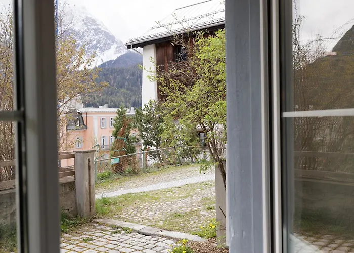 Chasa Plazzetta Apartamento *